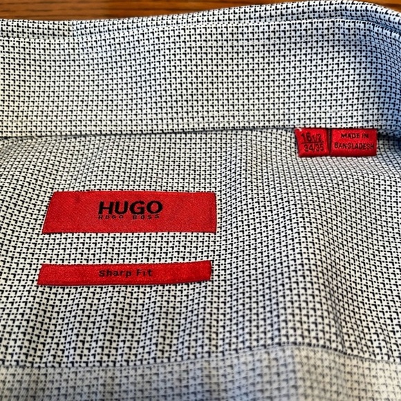 Hugo Boss Sharp Fit Long Sleeve Button Down Blue Size 16 1/2 - 34/35 - Picture 8 of 11